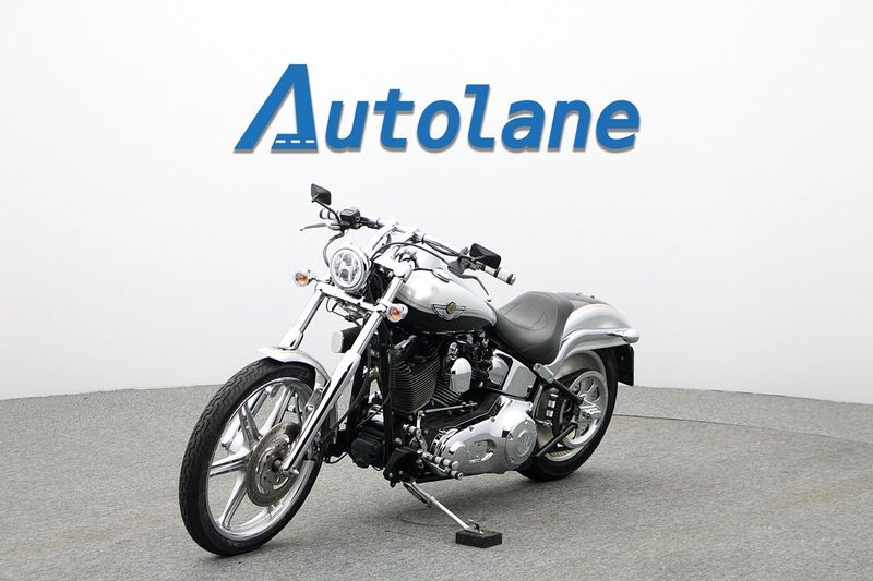 Harley-Davidson Deuce bild 4