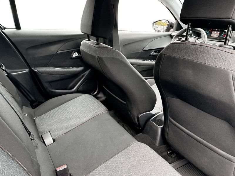 Peugeot 208 bild 12
