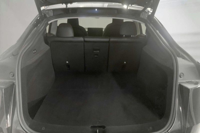 Tesla Model Y bild 9