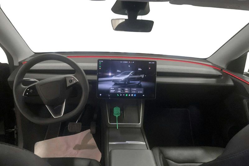 Tesla Model Y bild 6