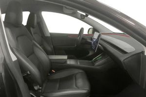 Tesla Model Y bild 7