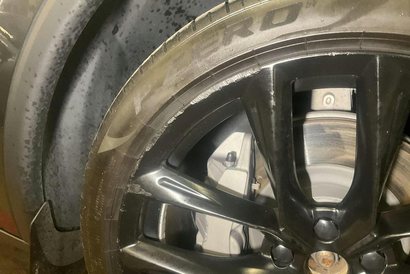 Tesla Model Y bild 22