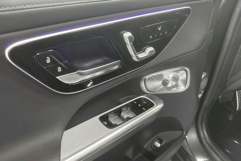 Mercedes GLC300 bild 14