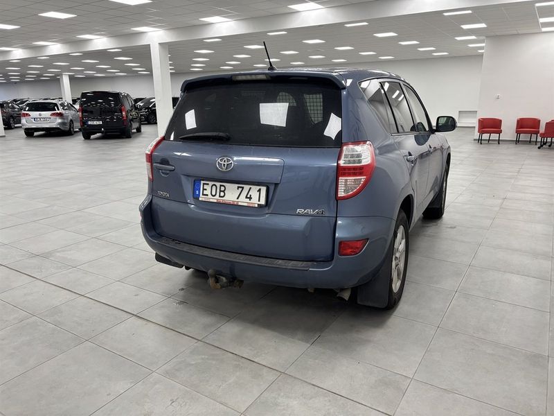 Toyota RAV4 bild 2