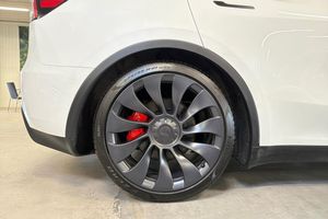 Tesla Model Y bild 11