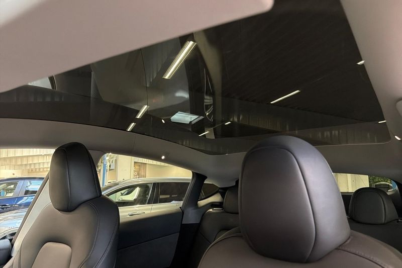 Tesla Model Y bild 17