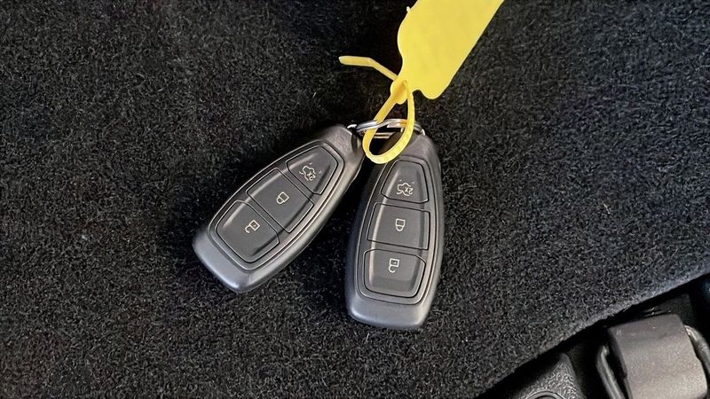 Ford Kuga bild 10