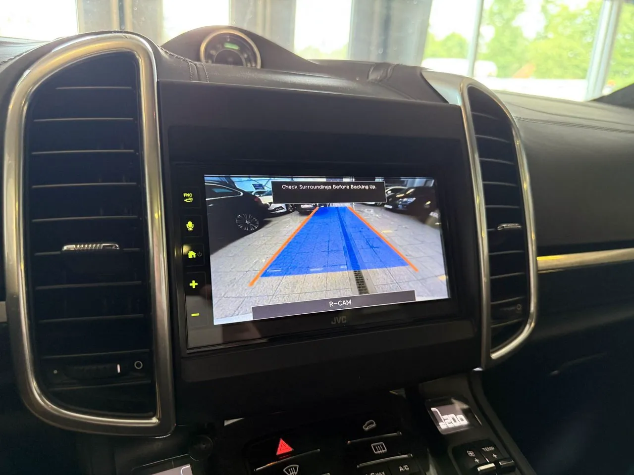 Vehicle image 21