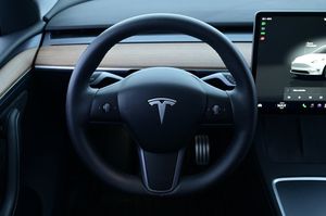 Tesla Model Y bild 7