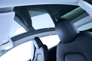 Tesla Model Y bild 24