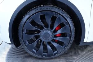 Tesla Model Y bild 27