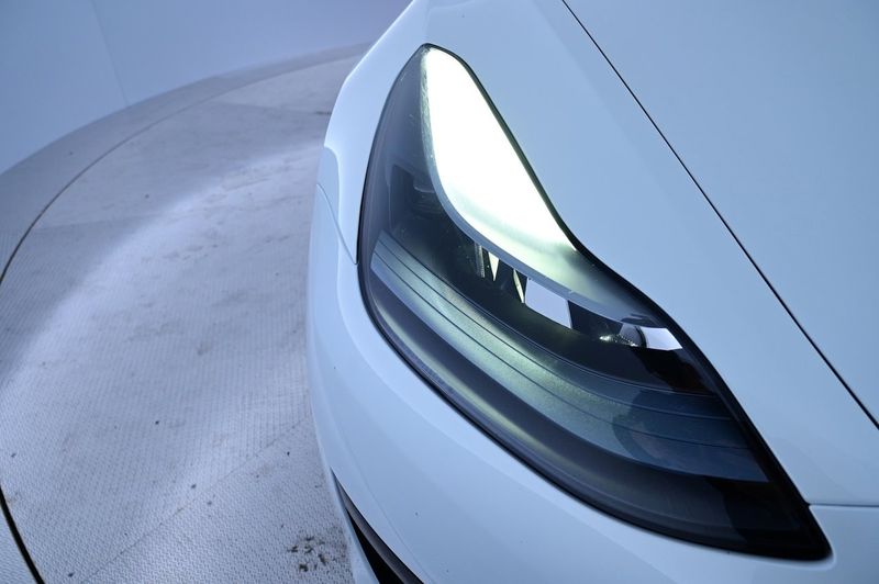 Tesla Model 3 bild 26