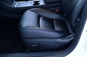 Tesla Model 3 bild 11