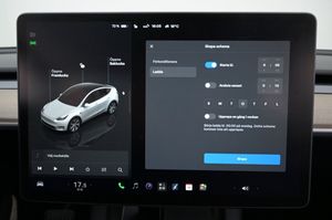 Tesla Model Y bild 16