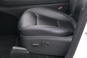 Tesla Model Y bild 11
