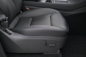 Tesla Model Y bild 13