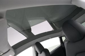 Tesla Model Y bild 25