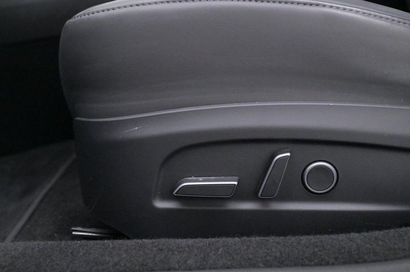Tesla Model 3 bild 10