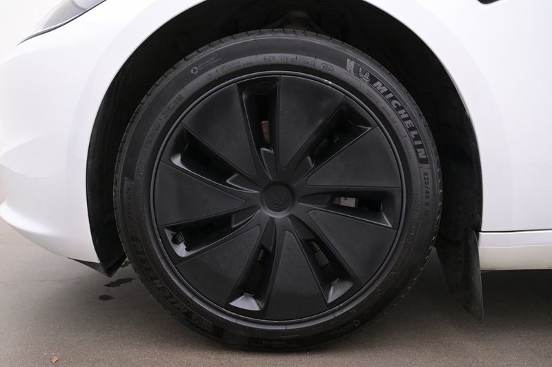 Tesla Model 3 bild 27