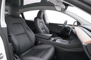 Tesla Model Y bild 12