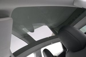 Tesla Model Y bild 24