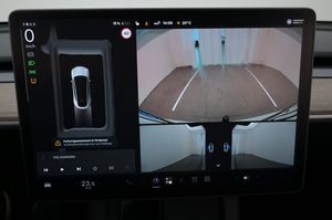 Tesla Model Y bild 21