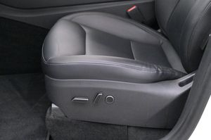 Tesla Model Y bild 11