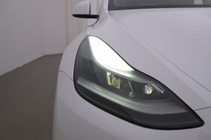 Tesla Model Y bild 26