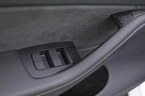 Tesla Model Y bild 10