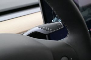 Tesla Model 3 bild 8