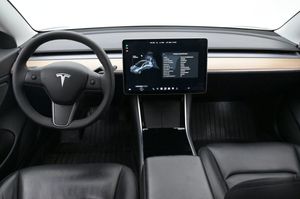 Tesla Model 3 bild 6