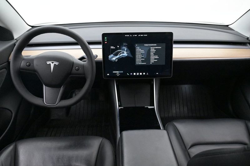 Tesla Model 3 bild 6