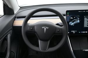 Tesla Model 3 bild 7