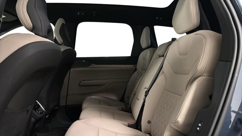 Volvo EX90 bild 7