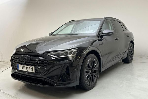 Audi Q8 55 e-tron quattro (408hk) - 2024
