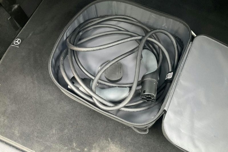 Mercedes EQB300 bild 16