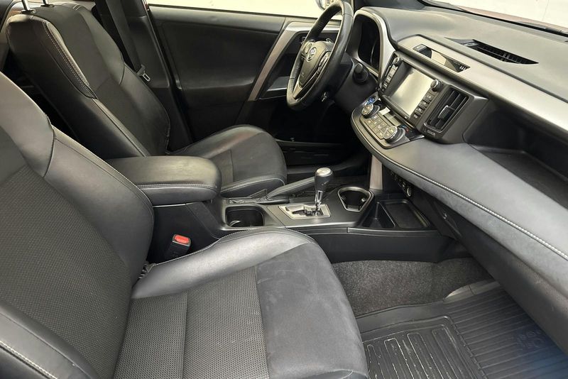 Toyota RAV4 bild 7