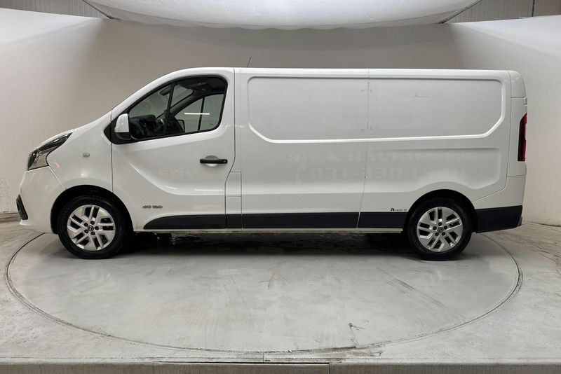 Nissan NV300 bild 2