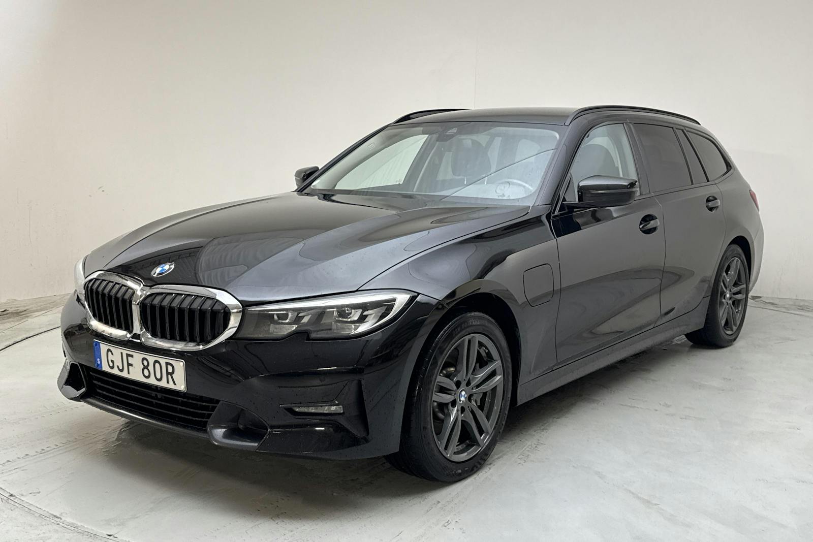 BMW 330