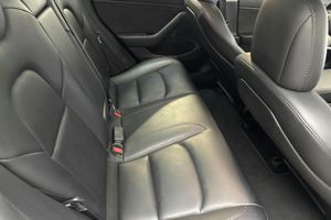 Tesla Model 3 bild 8
