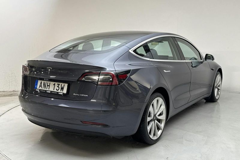 Tesla Model 3 bild 3