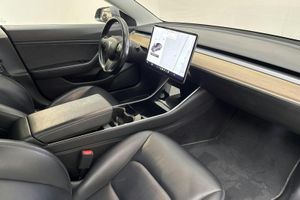 Tesla Model 3 bild 7