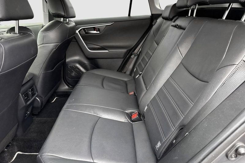 Toyota RAV4 bild 9