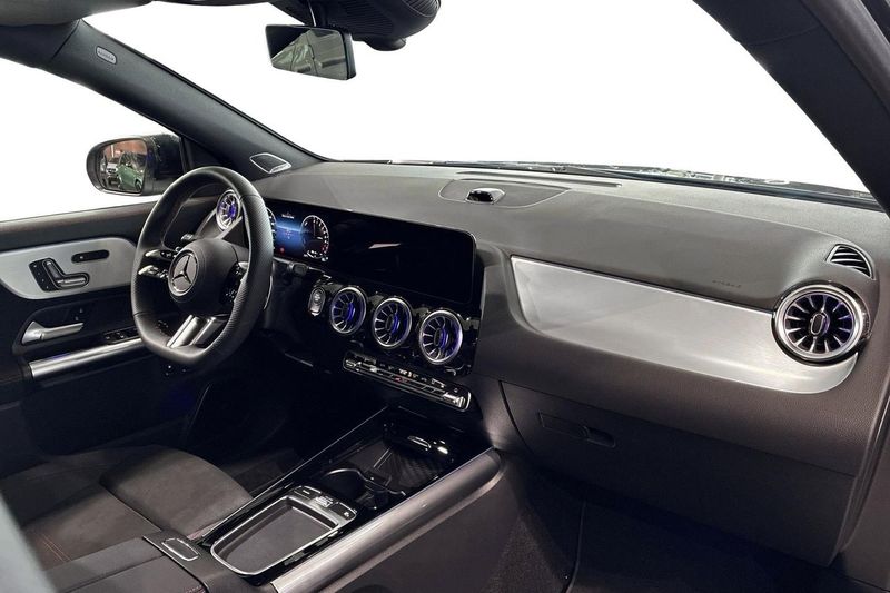 Mercedes GLA250 bild 9