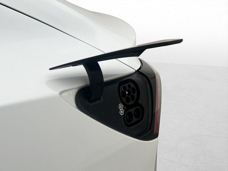 Tesla Model 3 bild 16