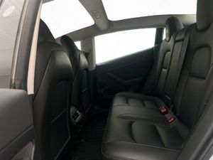 Tesla Model 3 bild 13