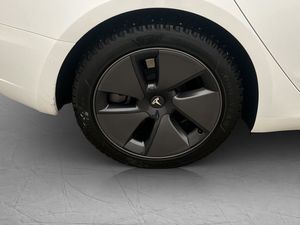 Tesla Model 3 bild 33