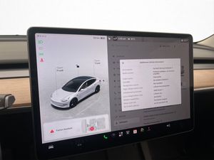 Tesla Model 3 bild 25