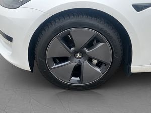 Tesla Model 3 bild 31