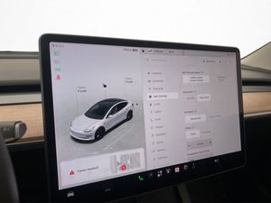 Tesla Model 3 bild 23